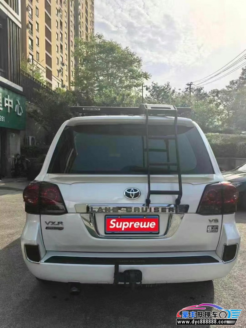 15年丰田兰德酷路泽（陆巡）轿车抵押车出售