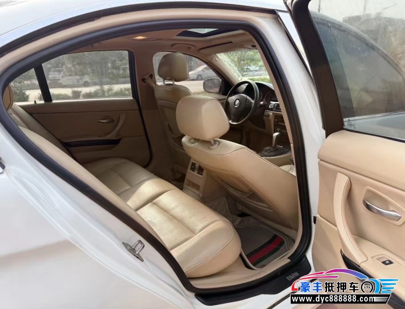 12年宝马3系轿车抵押车出售