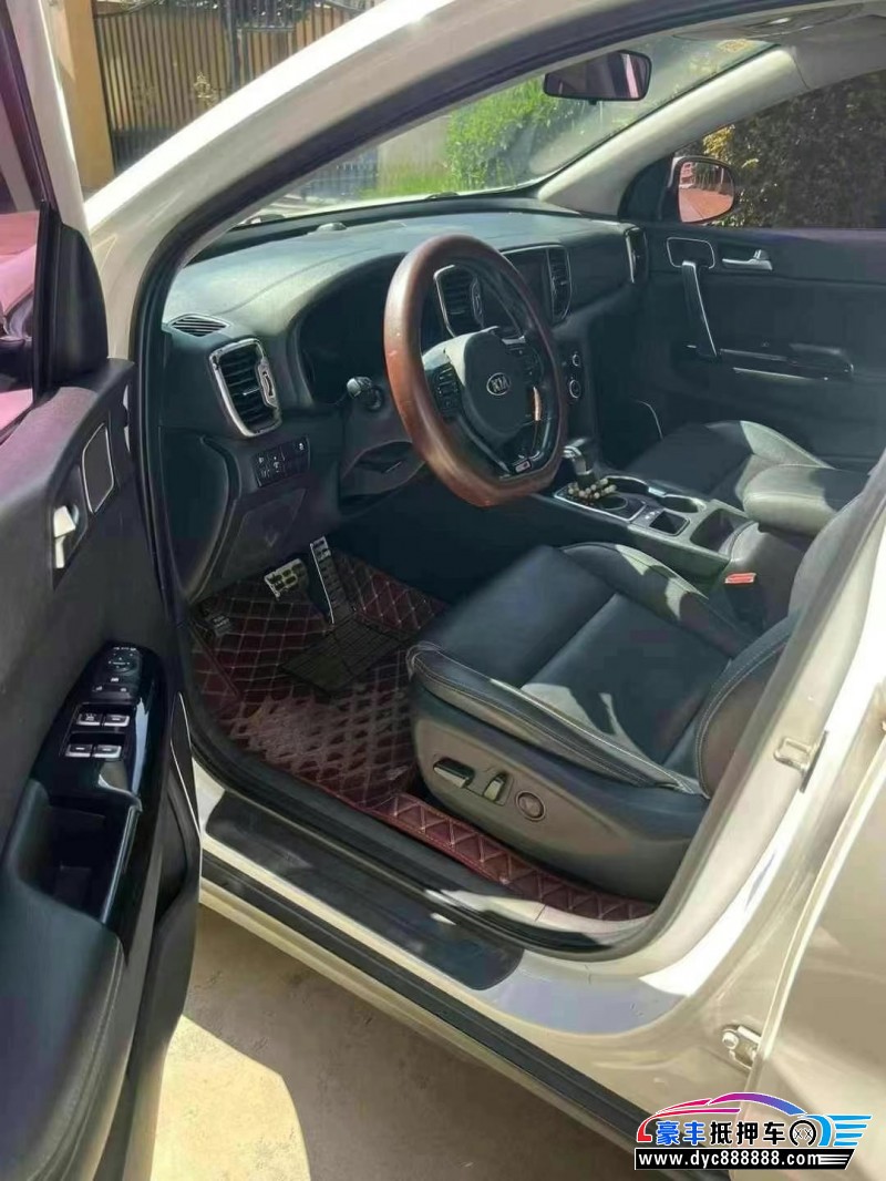 16年起亚KX5轿车抵押车出售