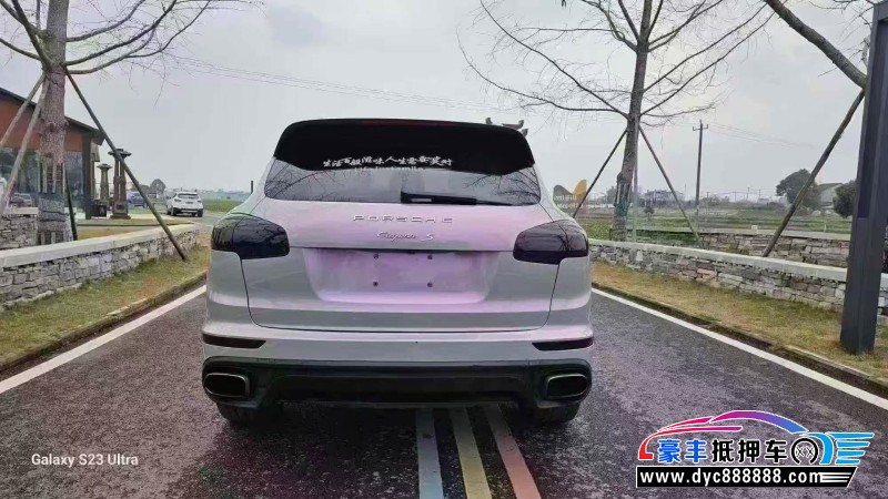 15年保时捷卡宴轿车抵押车出售