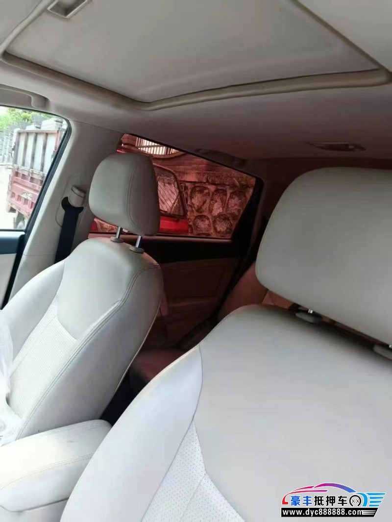 14年奇瑞瑞虎5轿车抵押车出售