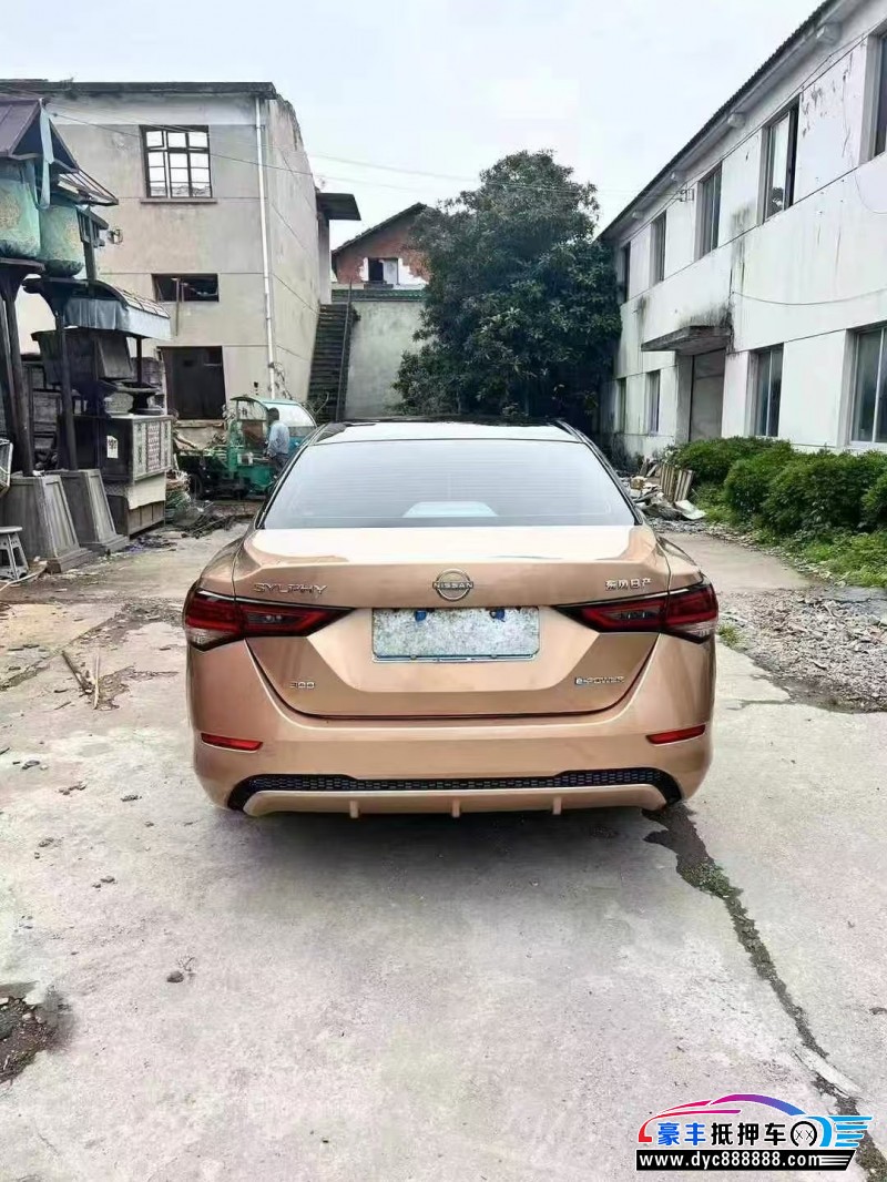 22年日产轩逸轿车抵押车出售