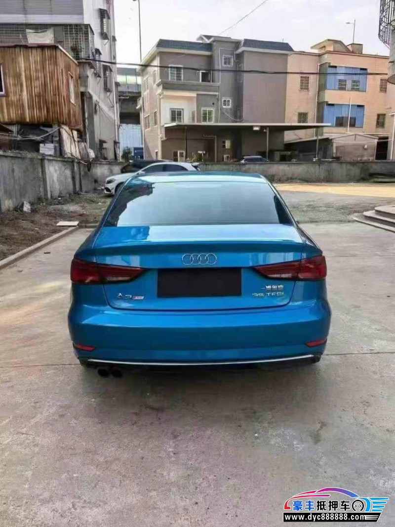 17年奥迪A3轿车抵押车出售
