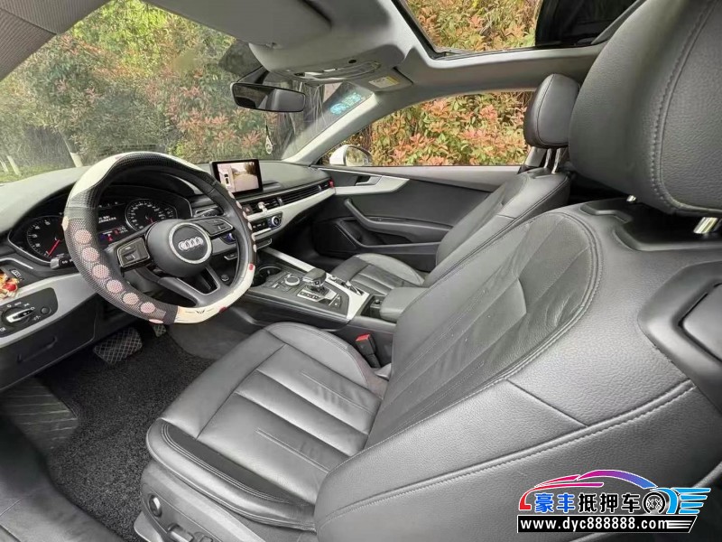 17年奥迪A5轿车抵押车出售