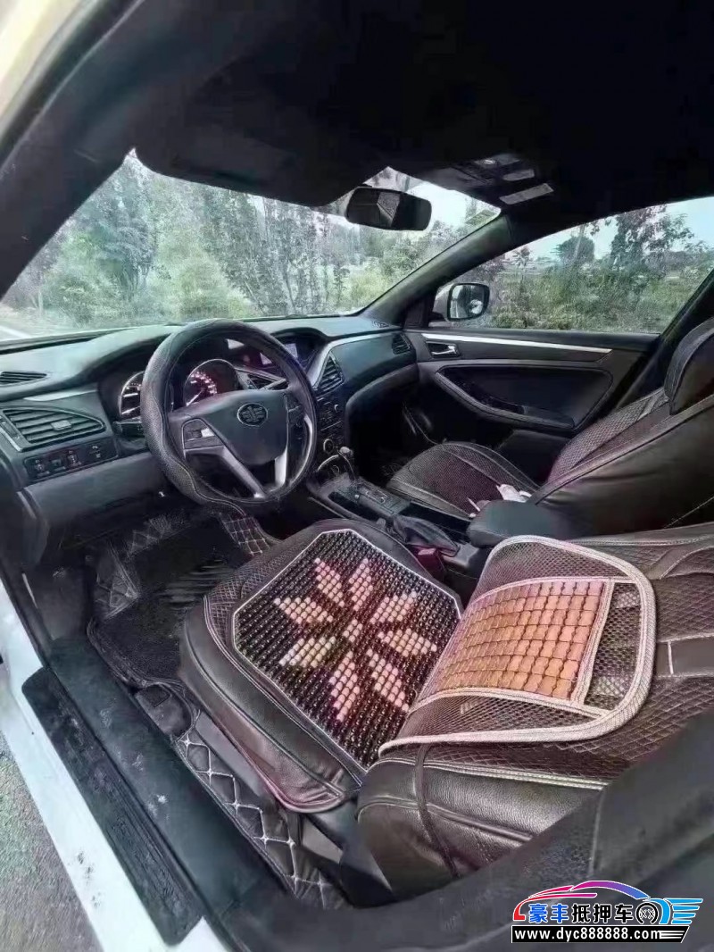 17年奔腾B70轿车抵押车出售