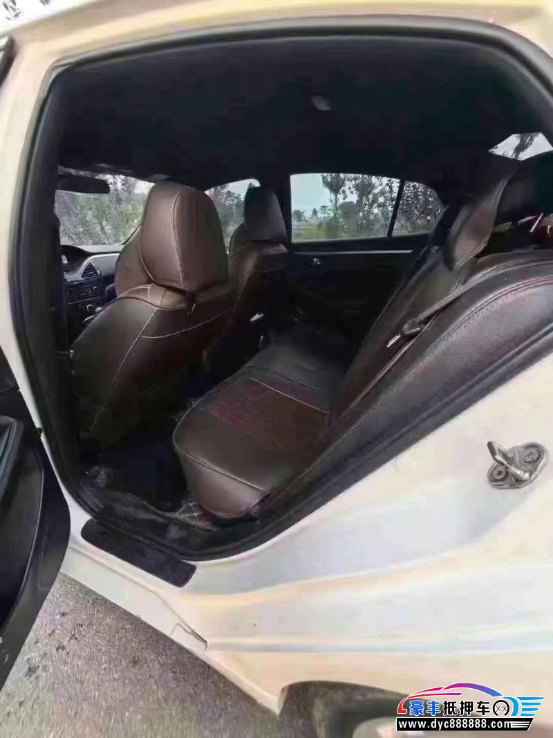 17年奔腾B70轿车抵押车出售