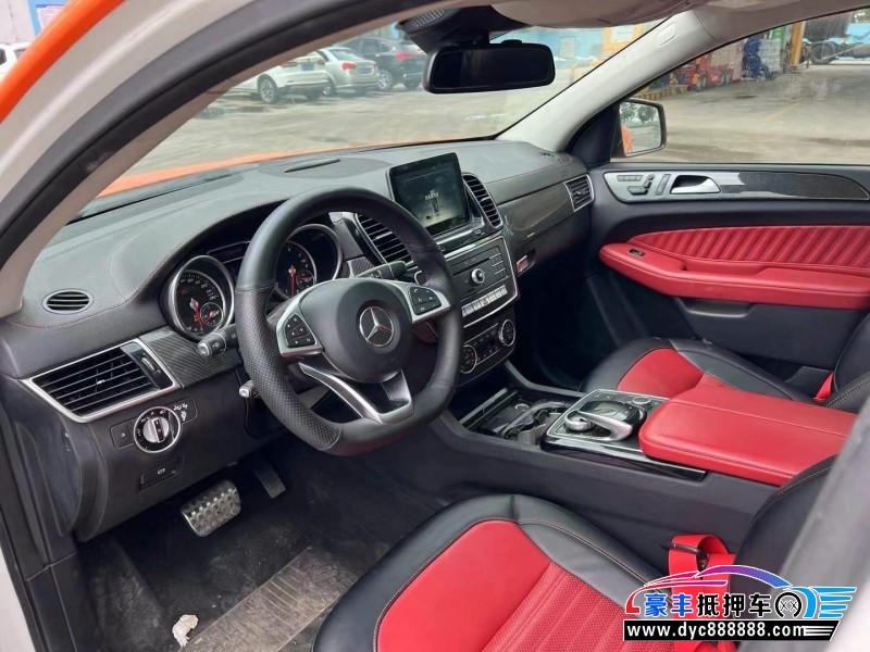 17年奔驰GLE轿车抵押车出售