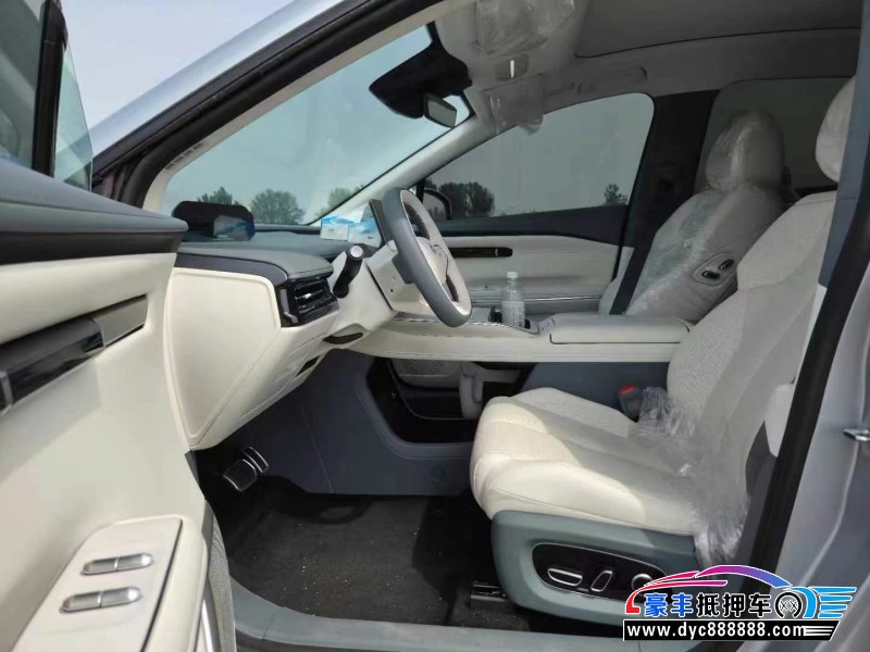 24年埃安昊铂轿车抵押车出售