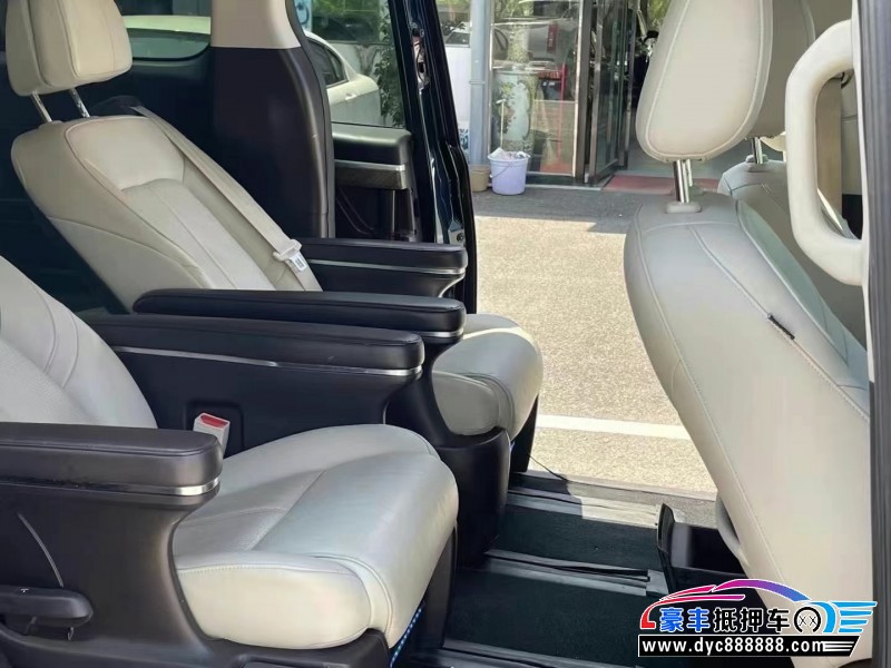 21年传祺M8轿车抵押车出售