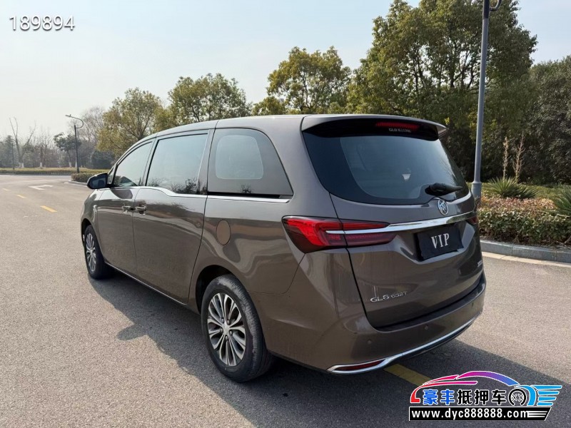 20年别克GL8轿车抵押车出售