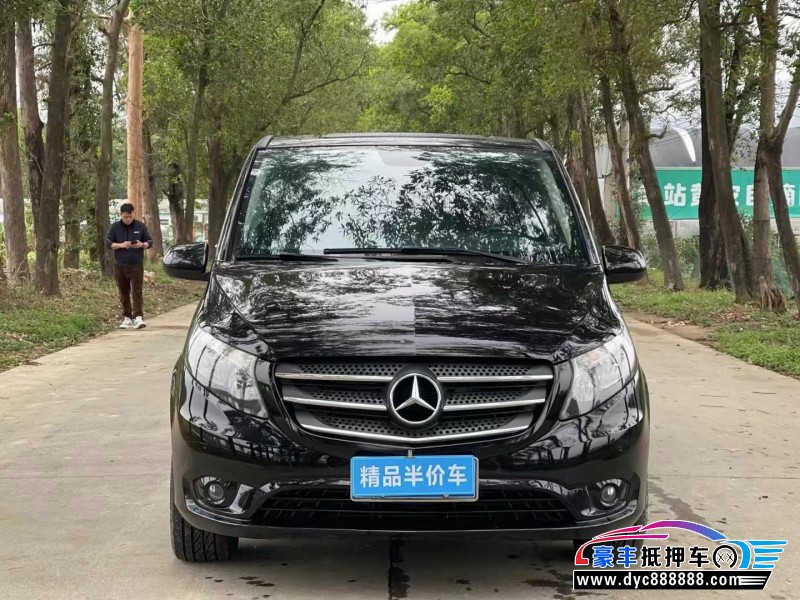 21年奔驰威霆轿车抵押车出售