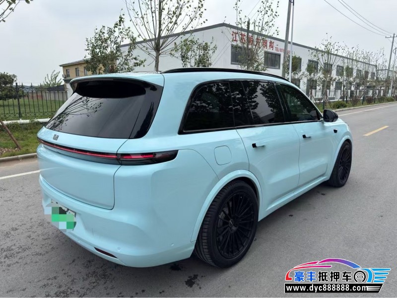 23年理想L8轿车抵押车出售