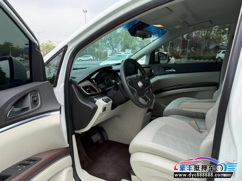 24年别克GL8轿车抵押车出售