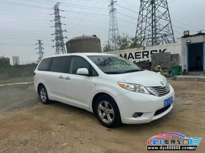 17年丰田塞纳轿车抵押车出售