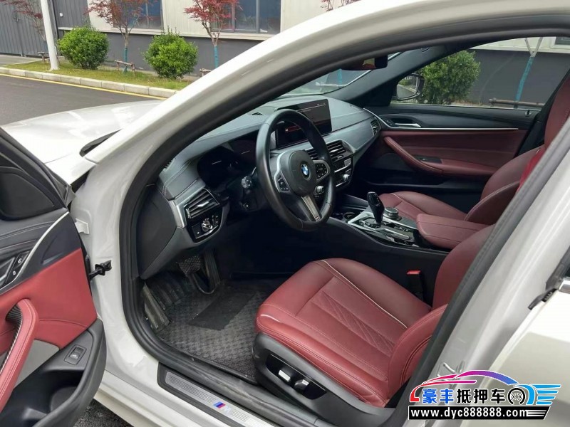 21年宝马5系轿车抵押车出售