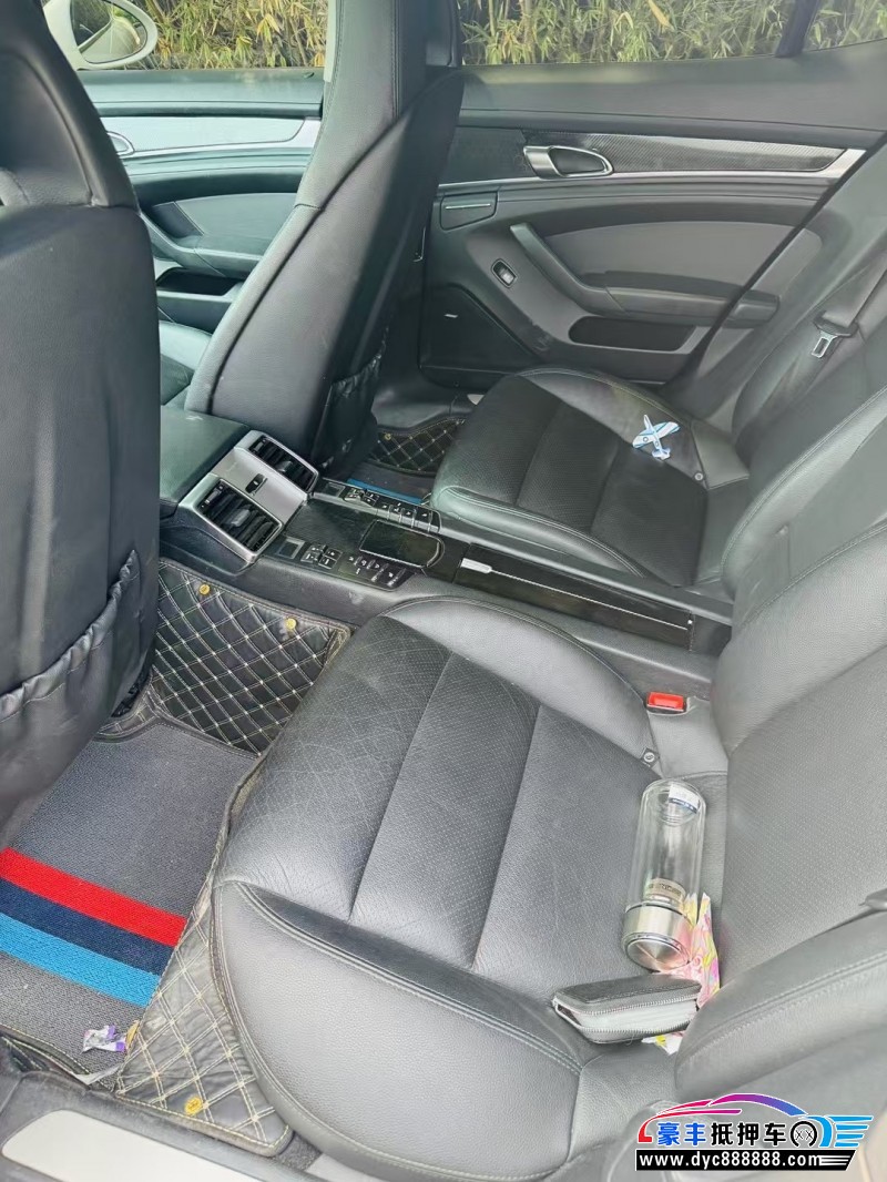 12年保时捷帕纳梅拉轿车抵押车出售