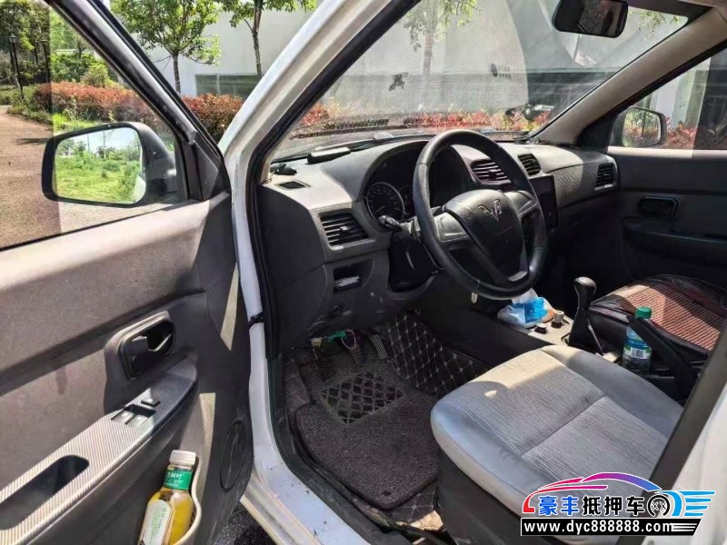 20年五菱汽车五菱宏光轿车抵押车出售