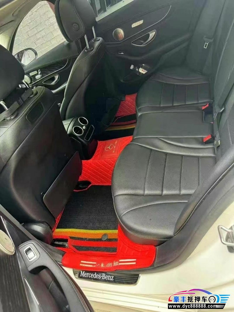 19年奔驰C轿车抵押车出售