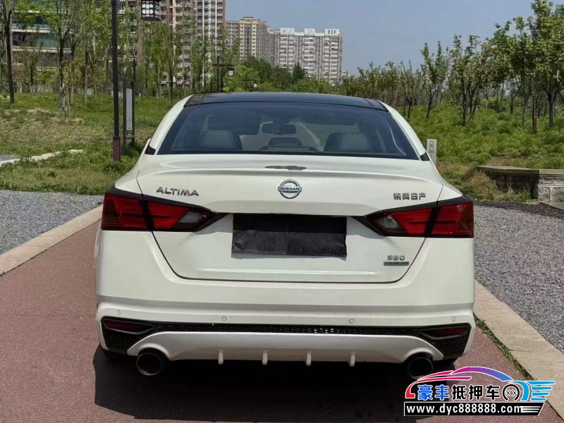 20年日产天籁轿车抵押车出售