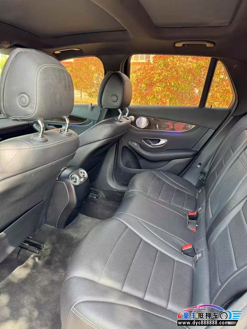 18年奔驰GLC轿车抵押车出售