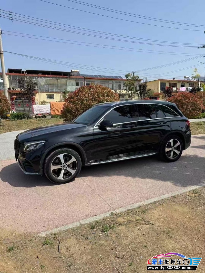 18年奔驰GLC轿车抵押车出售