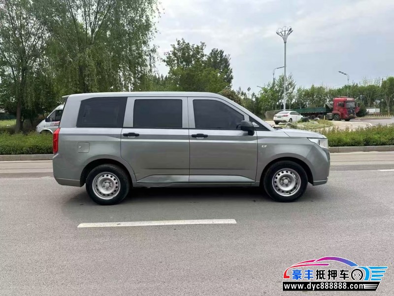 21年五菱汽车五菱宏光轿车抵押车出售