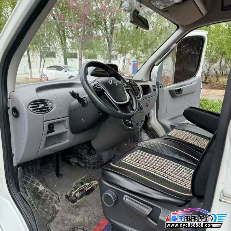 20年上汽大通V80轿车抵押车出售