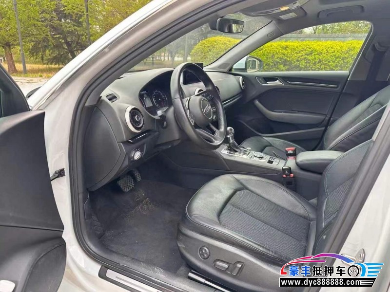 19年奥迪A3轿车抵押车出售