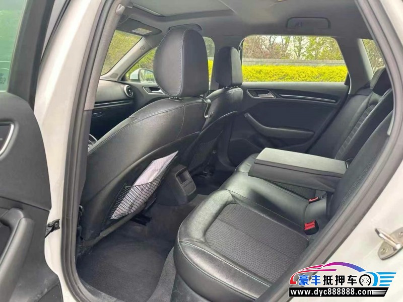 19年奥迪A3轿车抵押车出售