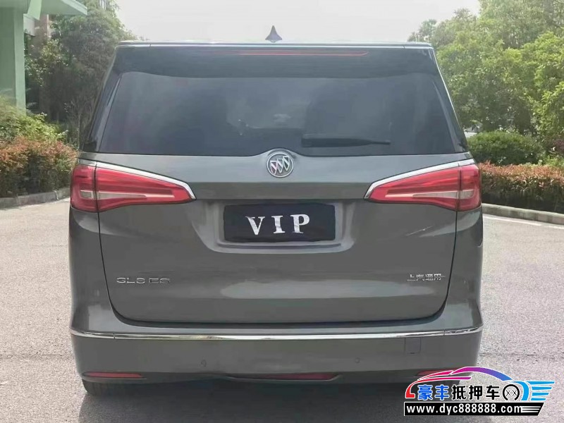 17年别克GL8轿车抵押车出售