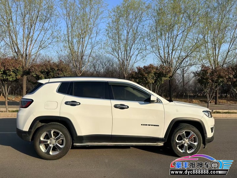 17年Jeep指南者轿车抵押车出售