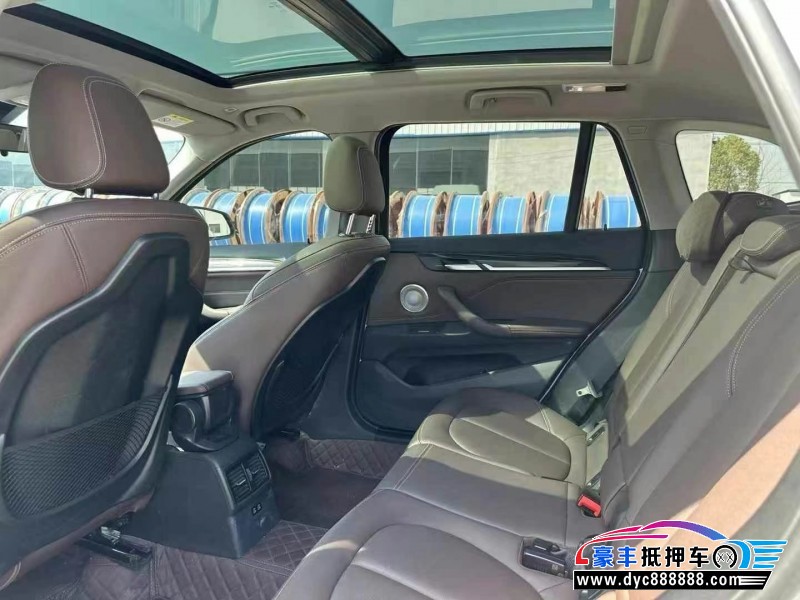 21年宝马X1轿车抵押车出售