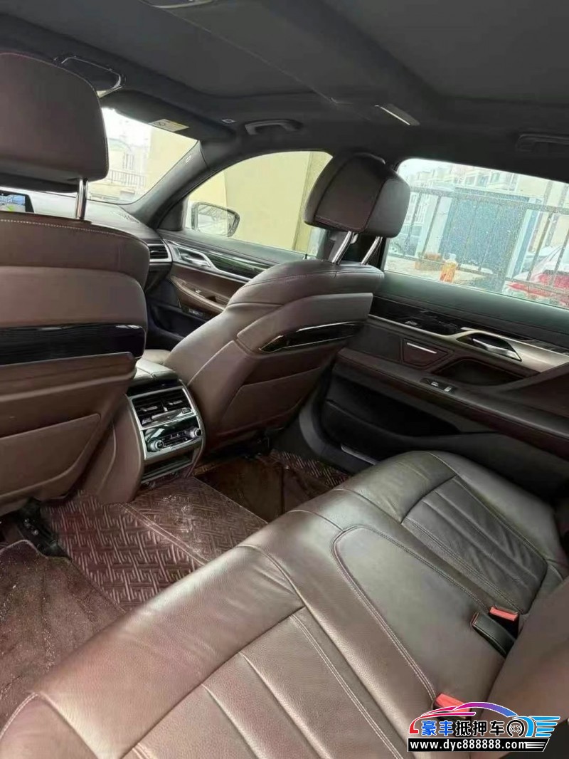 17年宝马7系轿车抵押车出售