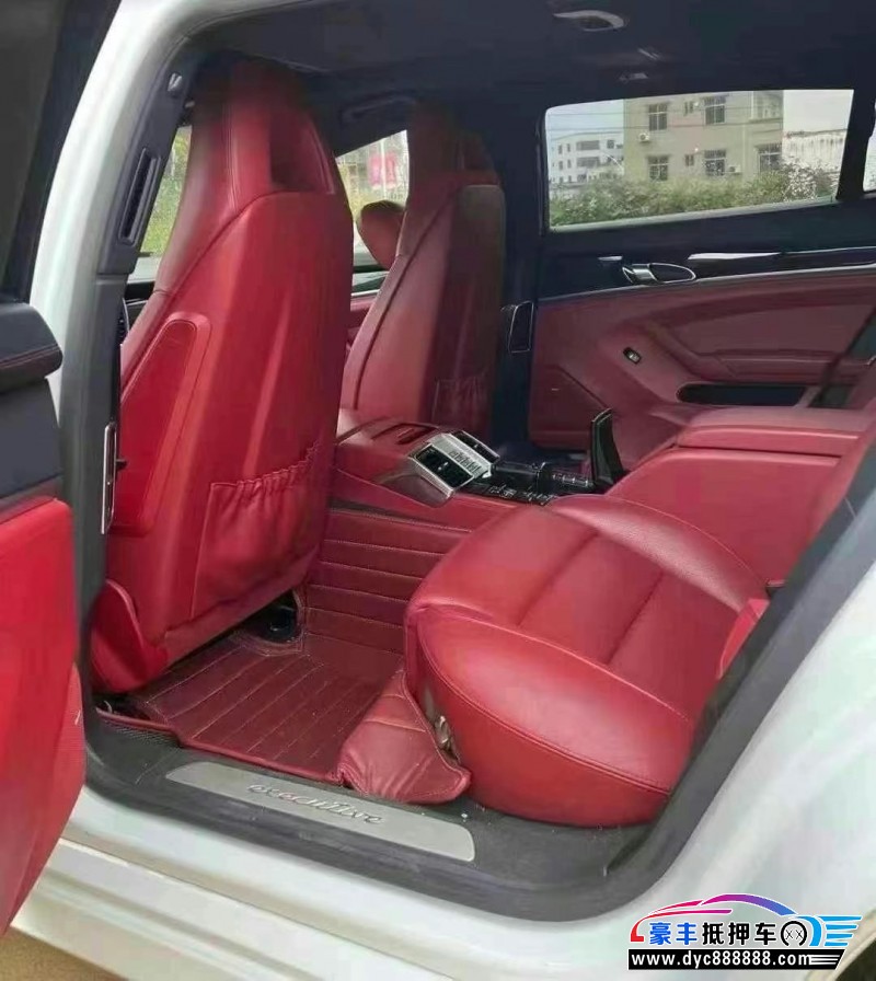 15年保时捷帕纳梅拉轿车抵押车出售