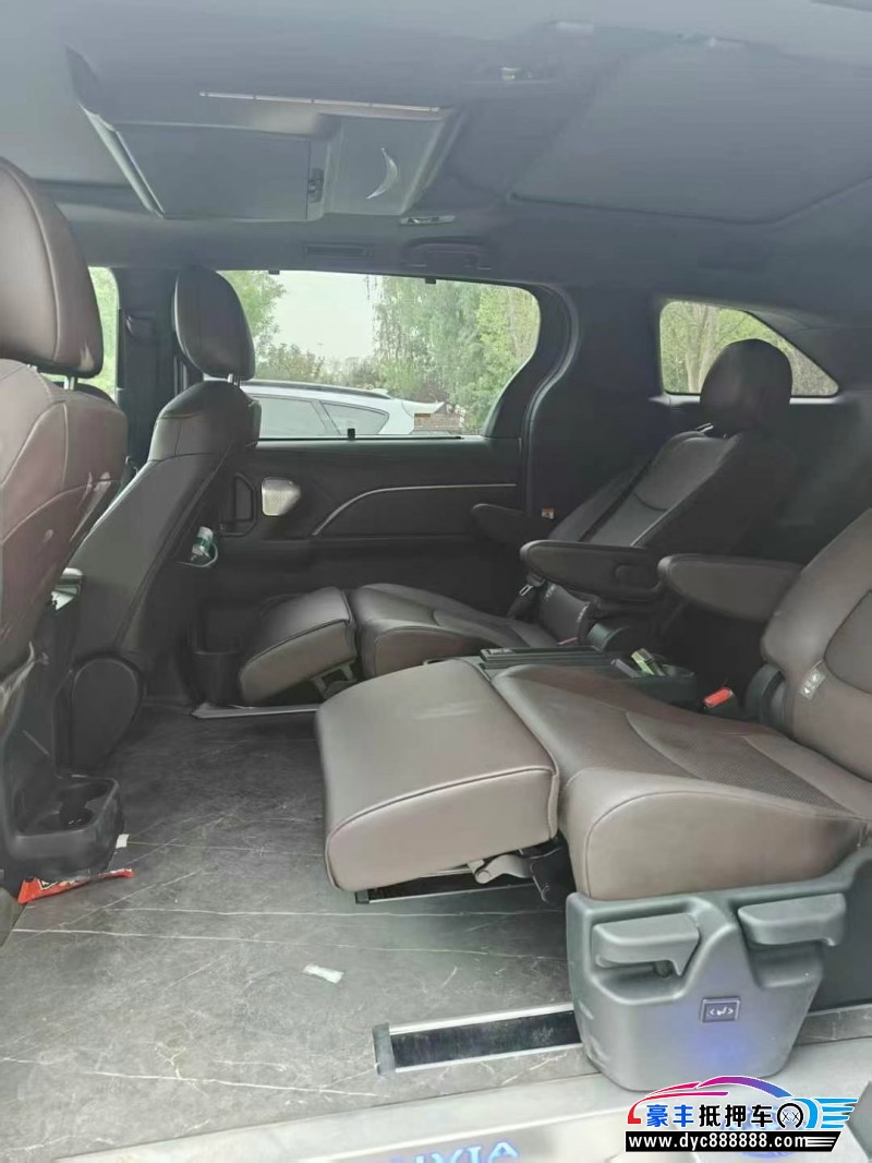 25年丰田格瑞维亚MPV抵押车出售