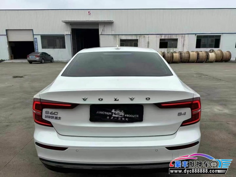 22年沃尔沃S60轿车抵押车出售