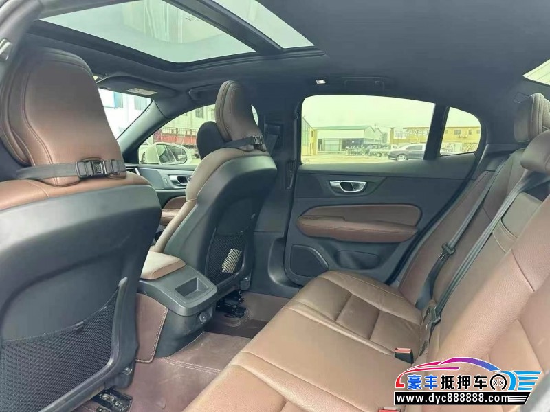 22年沃尔沃S60轿车抵押车出售