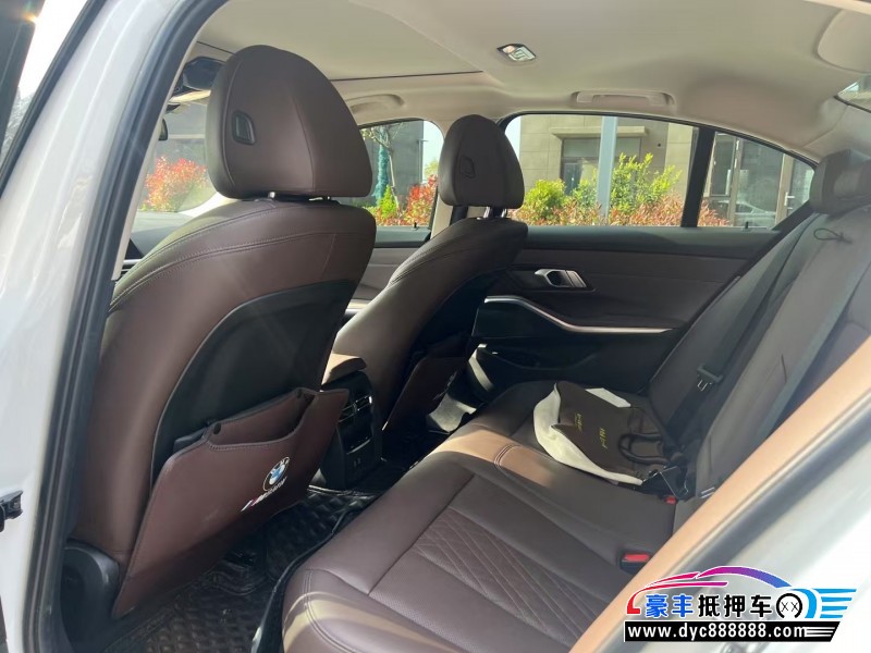 22年宝马3系轿车抵押车出售