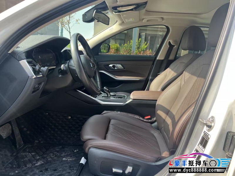 22年宝马3系轿车抵押车出售