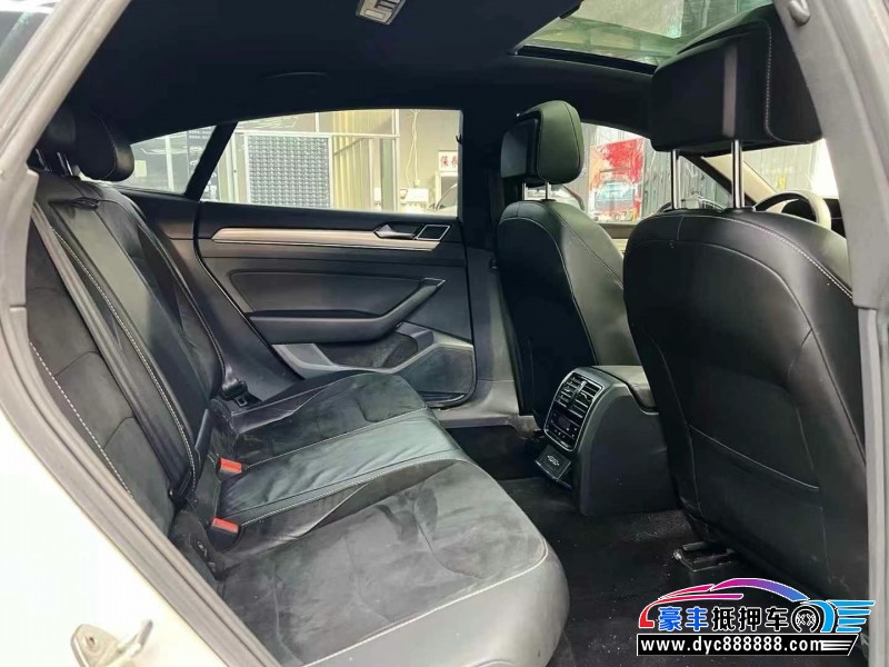 20年大众CC轿车抵押车出售