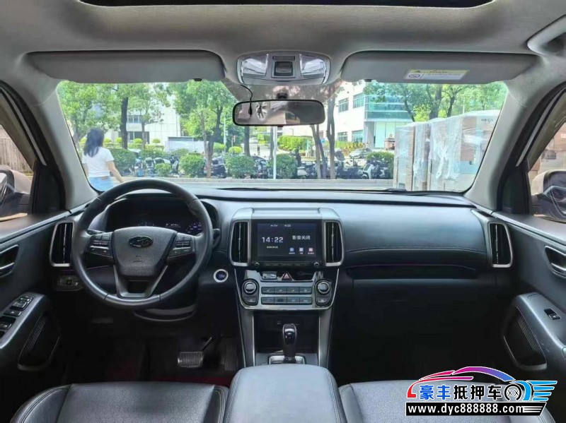 18年现代ix35轿车抵押车出售