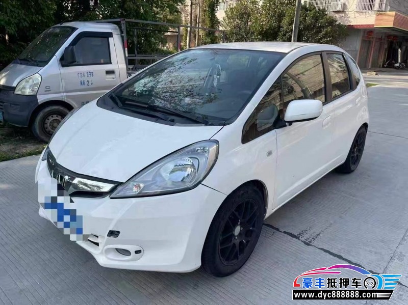 13年本田飞度轿车抵押车出售