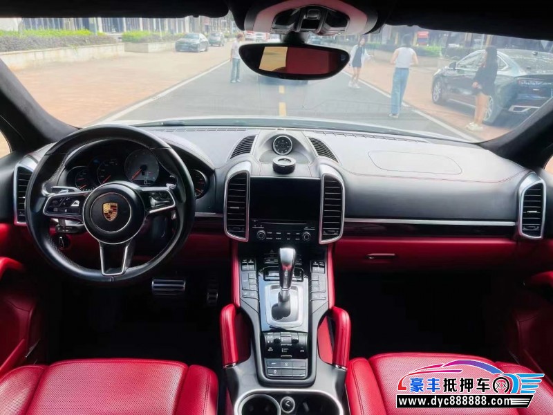 18年保时捷卡宴轿车抵押车出售
