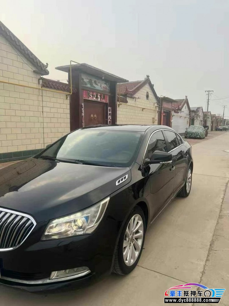 13年别克君越轿车抵押车出售