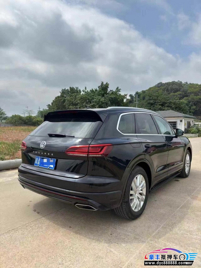 21年大众途锐轿车抵押车出售