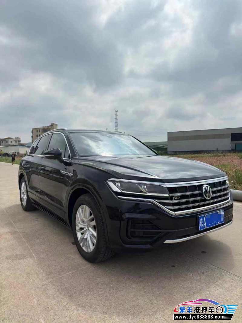 21年大众途锐轿车抵押车出售