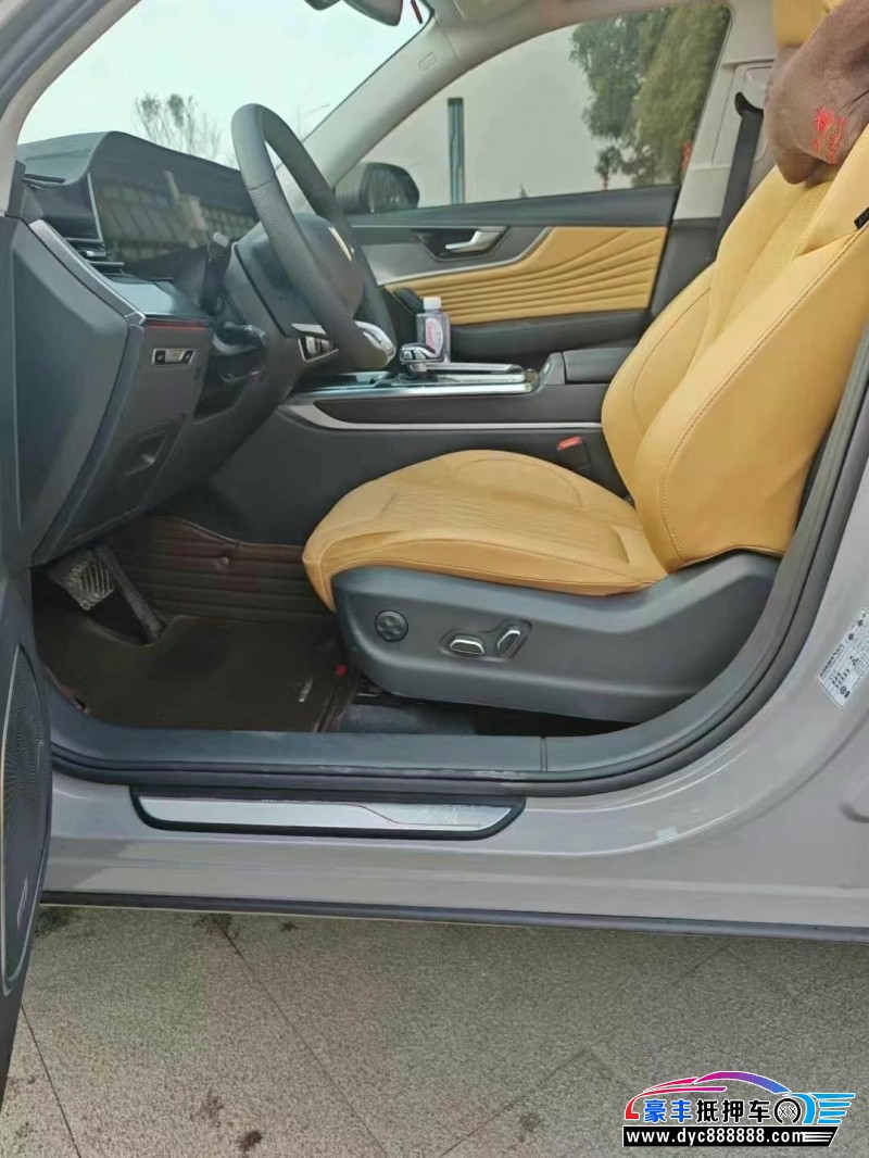 23年红旗HS5轿车抵押车出售