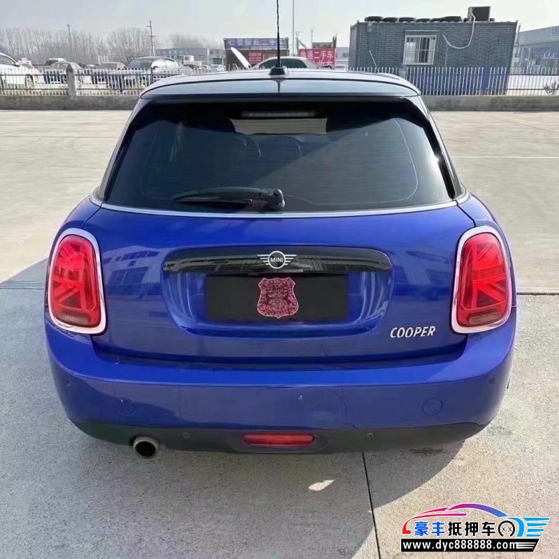 20年宝马MINISUV抵押车出售