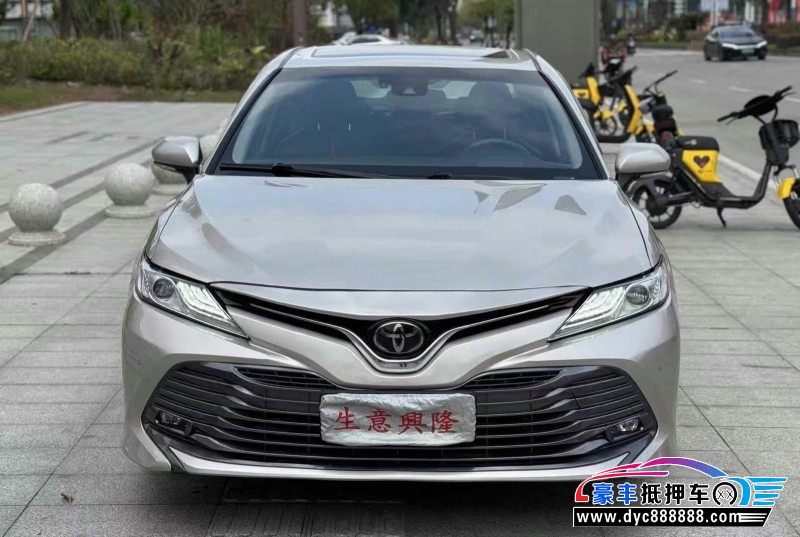 20年丰田凯美瑞轿车抵押车出售