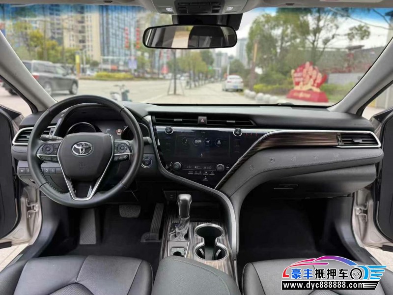 20年丰田凯美瑞轿车抵押车出售